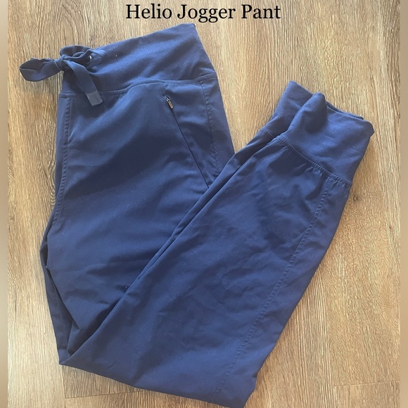 Medelita Navy Scrub 3-piece Bundle | Sz: Medium - Picture 16 of 16